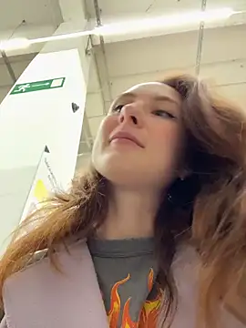 Dina Tease online show from October 2025 12:50:02 PM