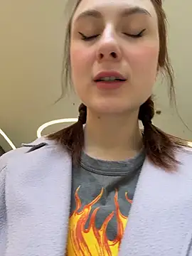 Dina Tease online show from April 2026 11:22:02 AM