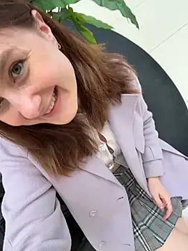 Dina Tease online show from May 2026 01:17:01 PM