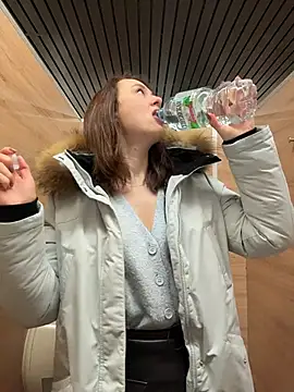 Dina Tease online show from February 2026 12:03:02 PM