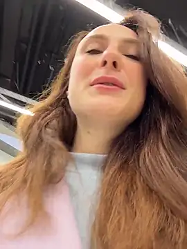 Dina Tease online show from October 2025 12:40:02 PM