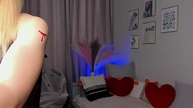 OdetteHarwick online show from October 2025 08:33:02 AM