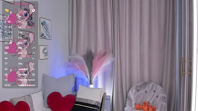 OdetteHarwick online show from November 2025 08:08:02 AM