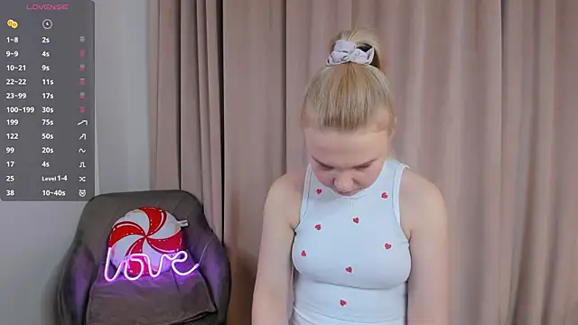 OdetteHarwick online show from April 2026 07:04:02 AM