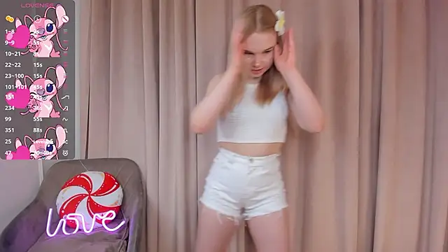 OdetteHarwick online show from March 2026 06:20:01 PM