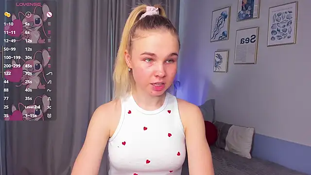 OdetteHarwick online show from December 2025 09:42:02 AM