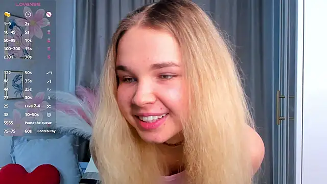 OdetteHarwick online show from October 2025 08:03:01 AM