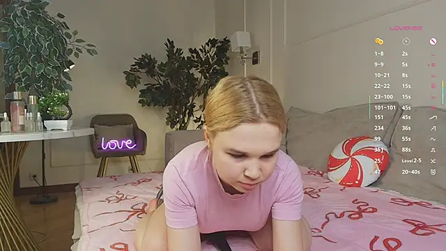 OdetteHarwick online show from February 2026 08:11:02 AM