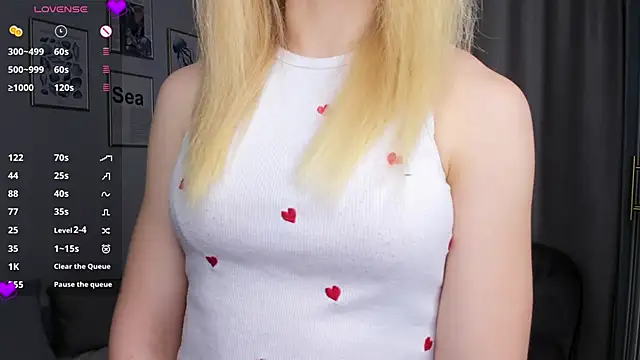 OdetteHarwick online show from November 2025 07:56:02 AM