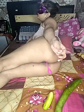 pihu32824 online show from October 2025 01:03:01 PM