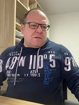 coupleLatinaLovers online show from February 2026 06:46:01 AM