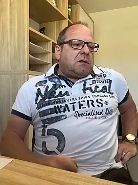 coupleLatinaLovers online show from April 2026 07:26:02 AM