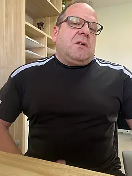 coupleLatinaLovers online show from February 2026 09:42:01 AM