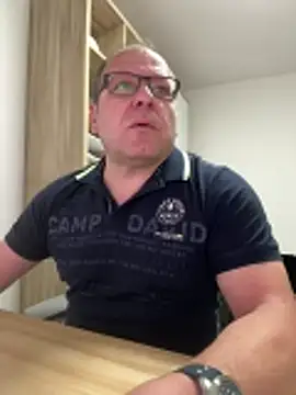 coupleLatinaLovers online show from April 2026 05:00:02 AM