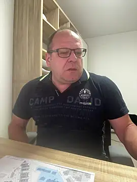 coupleLatinaLovers online show from April 2026 05:23:01 AM