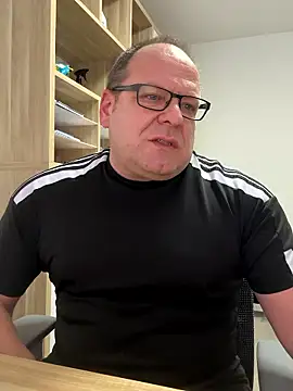 coupleLatinaLovers online show from January 2026 08:29:02 AM