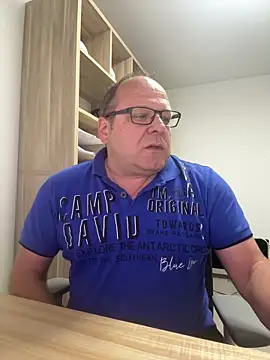 coupleLatinaLovers online show from April 2026 05:08:02 AM