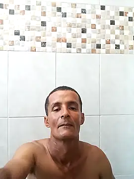 Snapshot of morenogato100 chatting on November 2025 08:35:02 PM morenogato100 online show from November 2025 08:35:02 PM