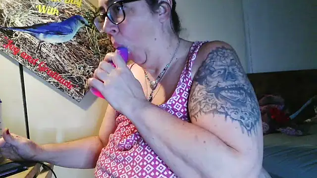 Snapshot of GraceHenderson chatting on November 2025 06:39:01 AM GraceHenderson online show from November 2025 06:39:01 AM