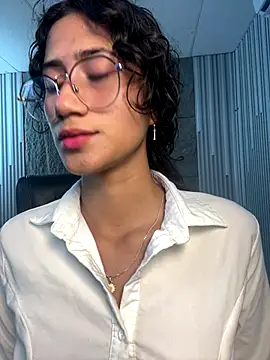 KaitlynLoveCam online show from November 2025 10:14:02 PM