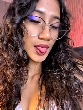 KaitlynLoveCam online show from November 2025 11:49:01 PM