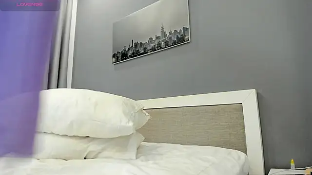 yumisunn online show from September 2025 04:08:01 AM