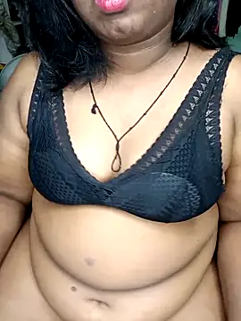 Snapshot of niketa__ chatting on February 2025 10:14:02 PM niketa online show from February 2025 10:14:02 PM