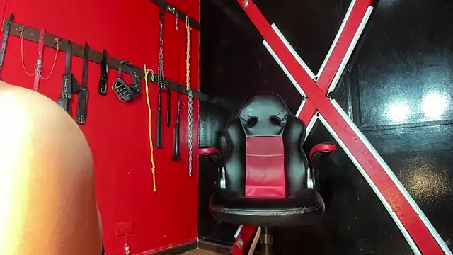 sascha castillo online show from December 2025 07:15:01 PM