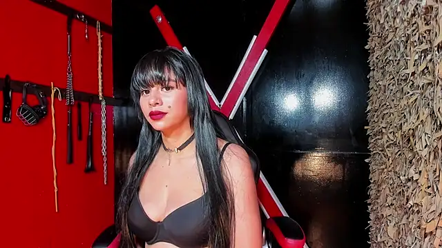 sascha castillo online show from December 2025 07:30:01 PM