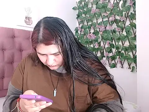  69HONRY online show from November 2025 01:01:01 PM