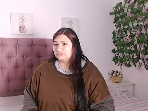  69HONRY online show from November 2025 01:04:02 PM