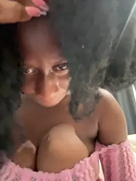 Roxiexx online show from February 2026 01:44:01 PM