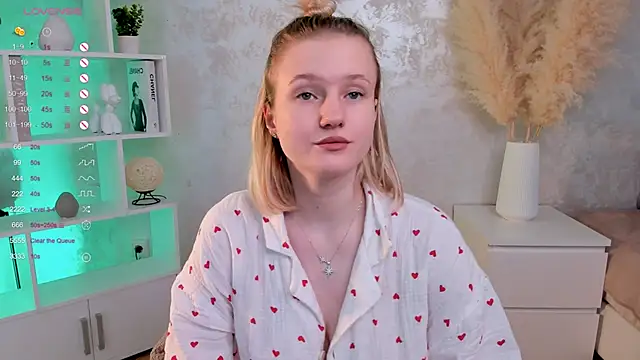 MaydaFoulk online show from March 2025 05:16:01 AM