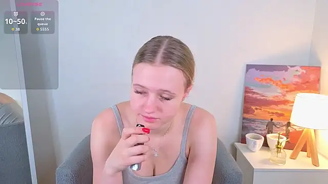 MaydaFoulk online show from September 2025 01:12:01 AM