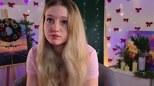 MaydaFoulk online show from December 2025 01:08:02 AM