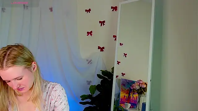 MaydaFoulk online show from March 2026 01:35:02 AM