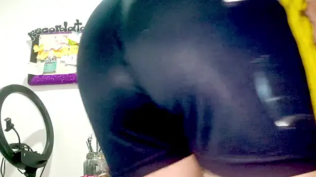 PetiteIvoryQueen19 online show from January 2026 03:54:02 AM