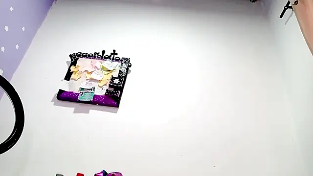 PetiteIvoryQueen19 online show from February 2026 03:25:02 PM