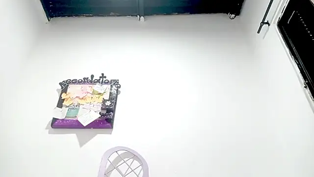 PetiteIvoryQueen19 online show from January 2026 03:45:01 AM