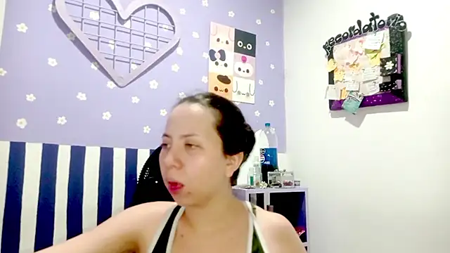 PetiteIvoryQueen19 online show from May 2026 04:23:01 AM