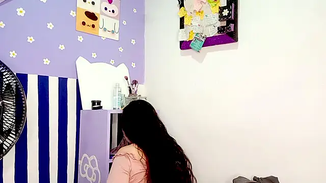 PetiteIvoryQueen19 online show from May 2026 06:11:02 AM