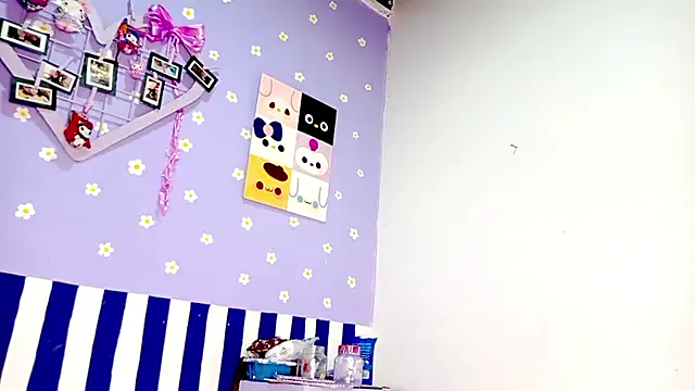 PetiteIvoryQueen19 online show from June 2026 12:22:01 AM