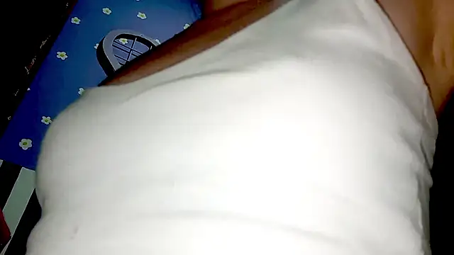 PetiteIvoryQueen19 online show from May 2026 05:34:02 AM