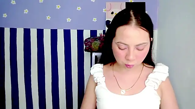 PetiteIvoryQueen19 online show from April 2026 04:26:01 AM