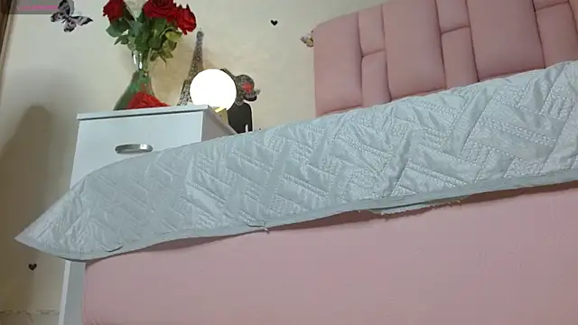 isabela ferrer  online show from December 2025 01:21:02 PM