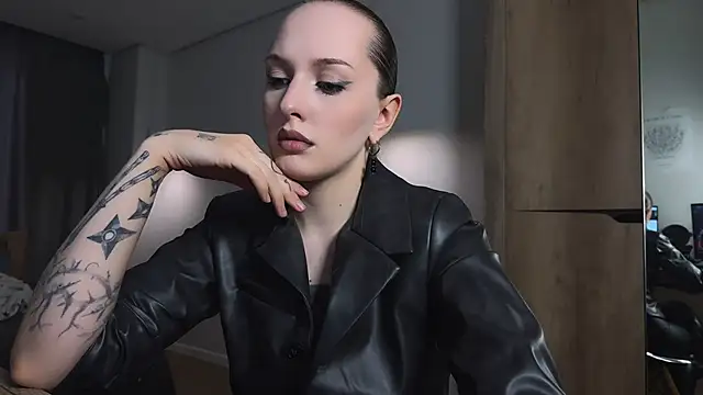 Snapshot of vinylstore chatting on June 2026 08:04:01 AM vinylstore online show from June 2026 08:04:01 AM