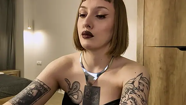 vinylstore online show from March 2026 04:30:02 PM