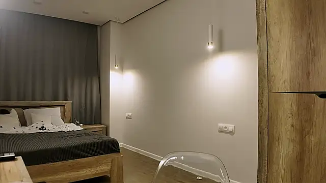 vinylstore online show from March 2026 03:07:01 PM