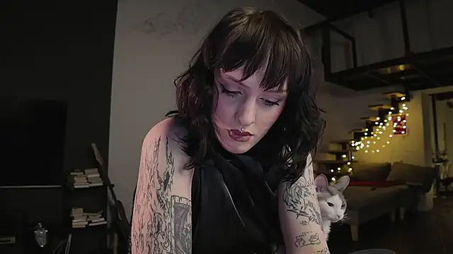 Snapshot of vinylstore chatting on March 2025 12:01:01 PM vinylstore online show from March 2025 12:01:01 PM