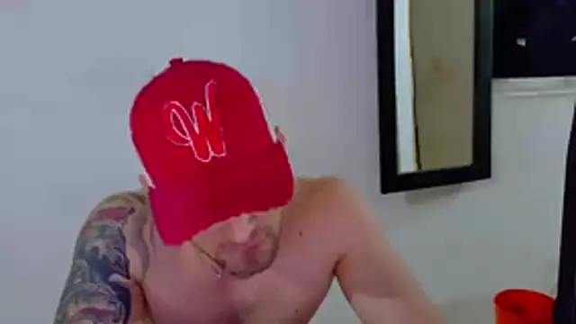 Sexy Alejandro  online show from November 2025 12:42:02 AM